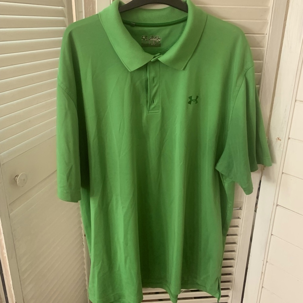 Men’s 2XL Under Armour green polo shirt sleeve